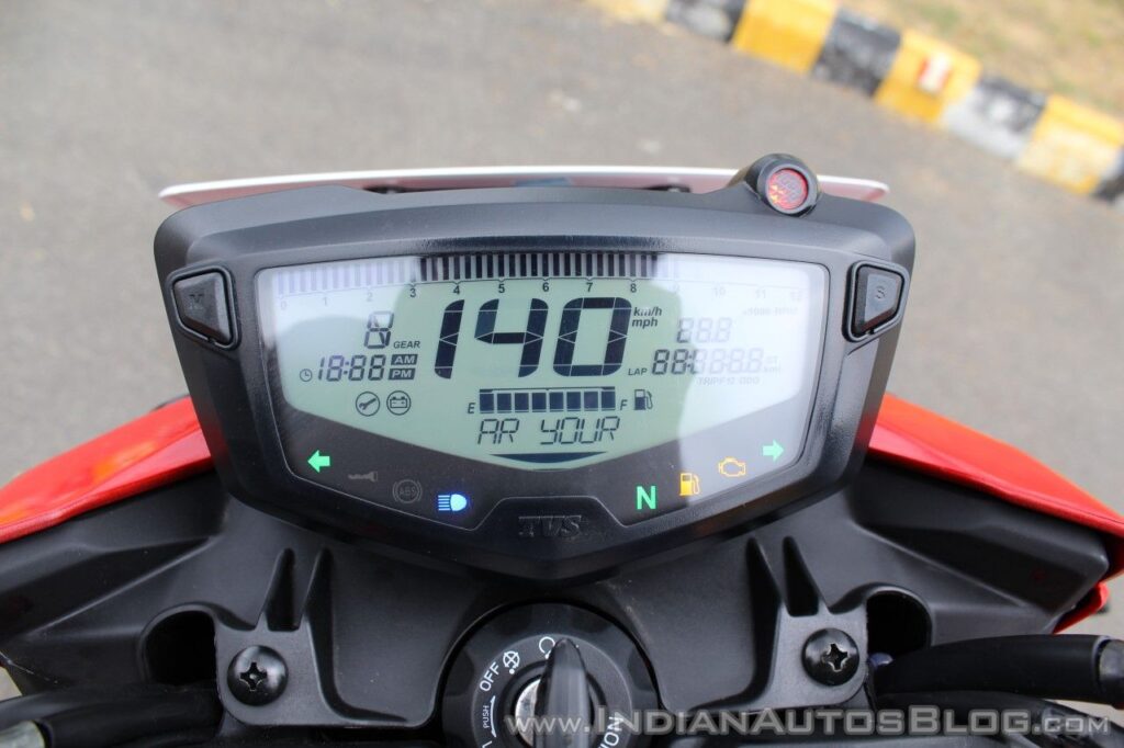 2024 TVS Apache RTR 160 4V Features