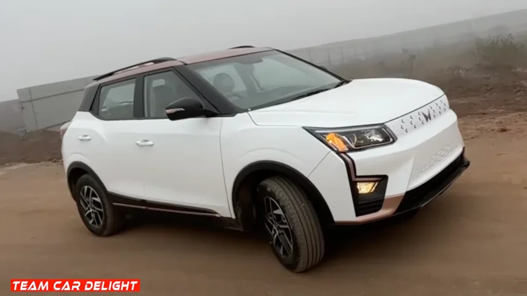 2024 Mahindra XUV400 EL Pro Design